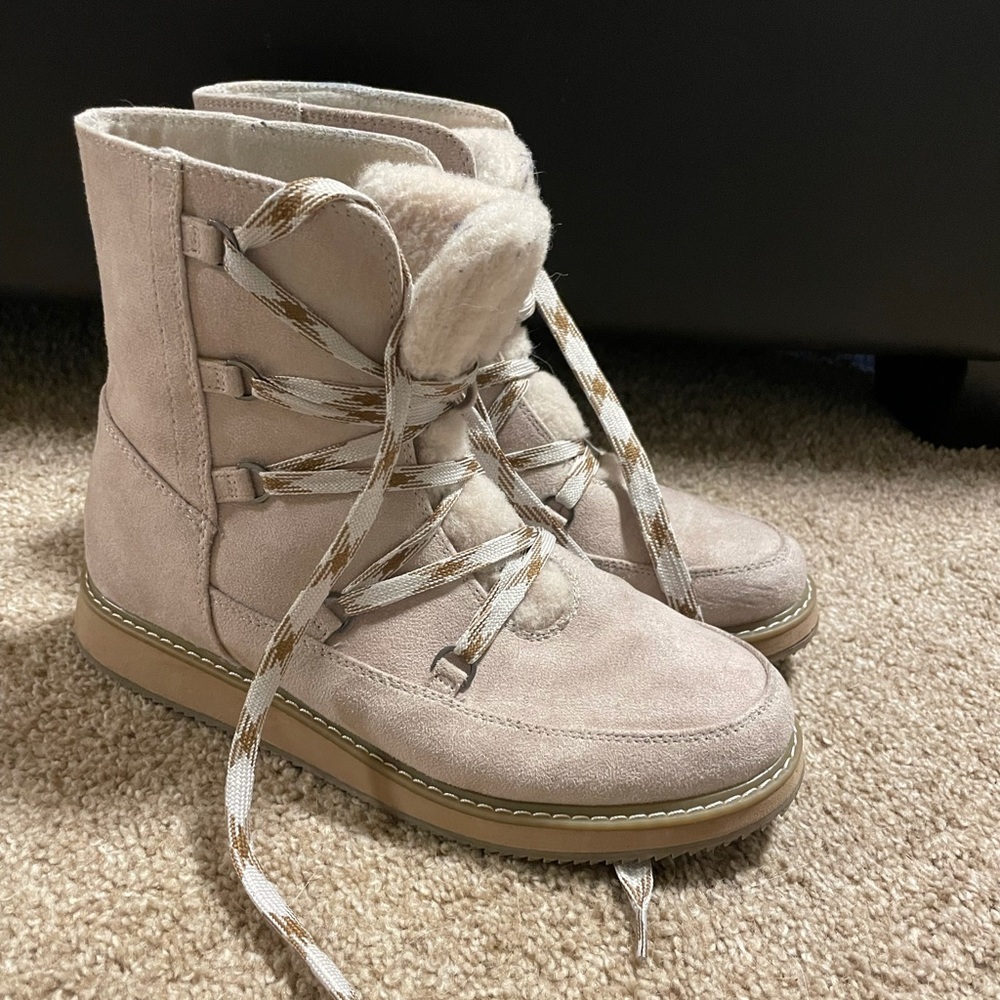 Lace up boots